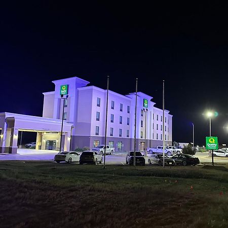 Quality Inn & Suites Pearsall Exterior photo