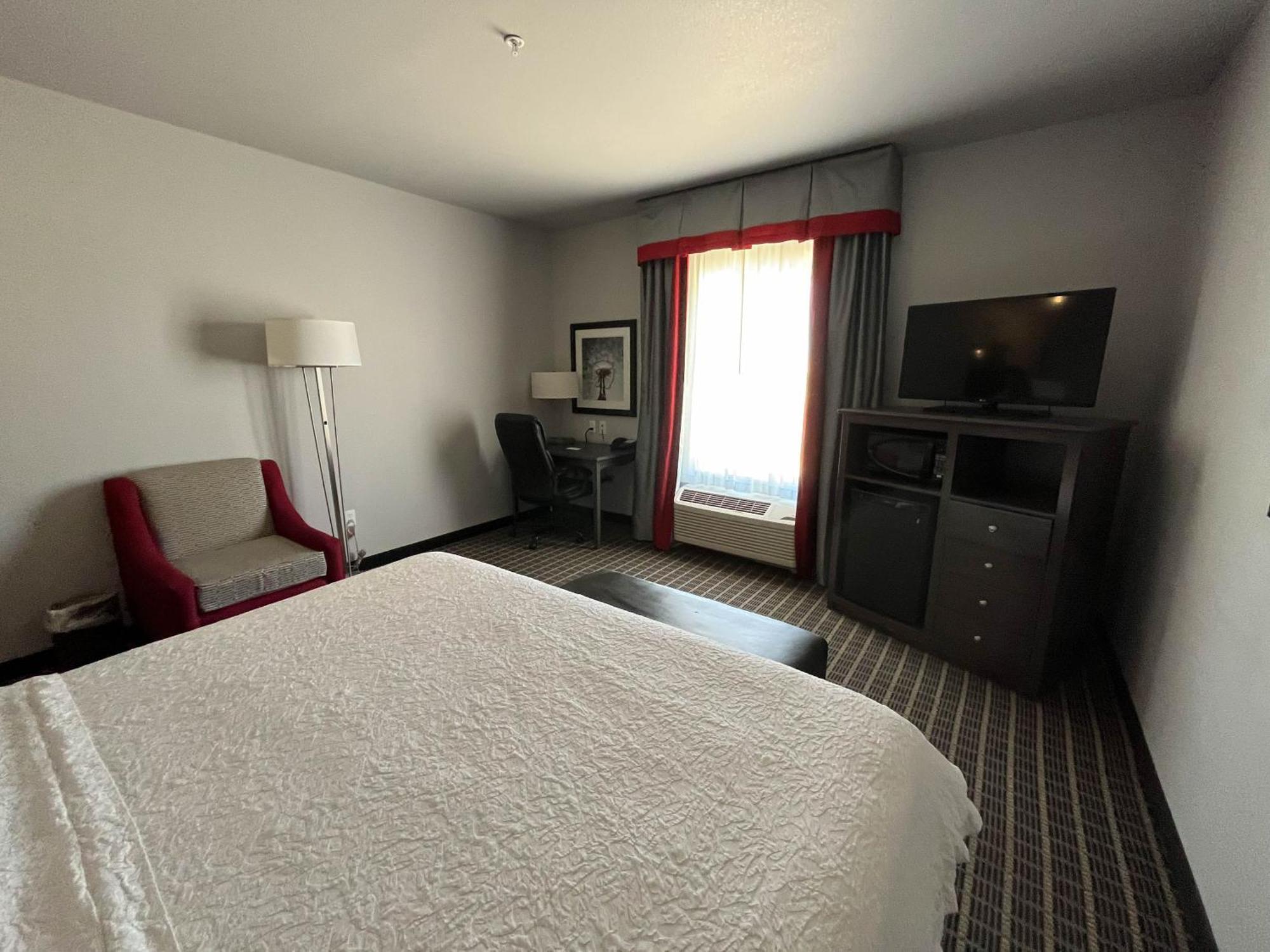 Quality Inn & Suites Pearsall Exterior photo